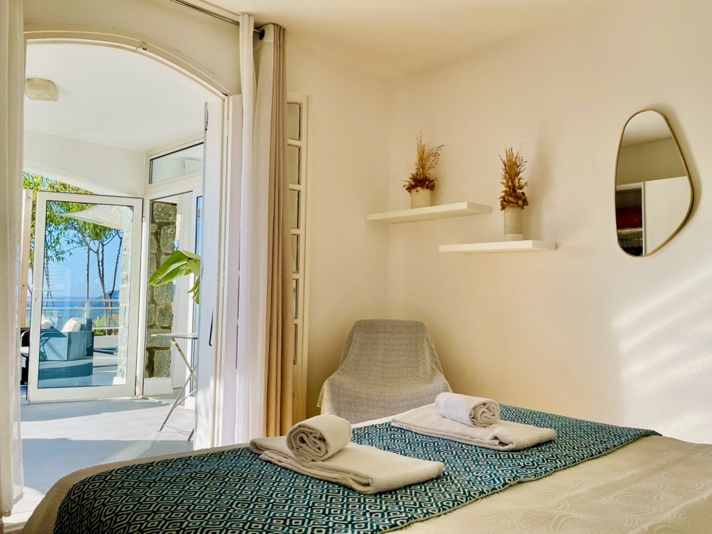 Chambre avec vue terrasse à Villa Montalbo