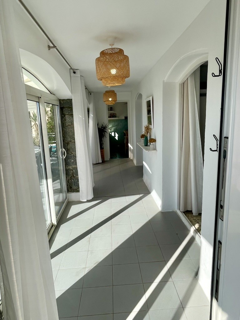 Couloir de Villa Montalbo à Cargèse